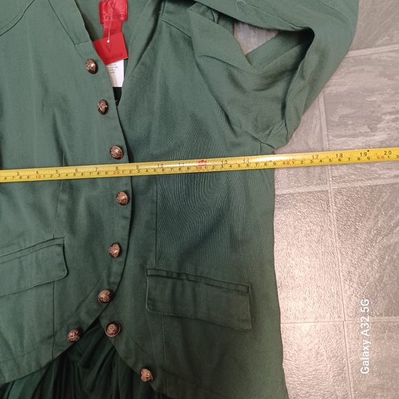 Christina New Green Jacket with Ruffled Hem and Structured Shoulders Size S - Picture 16 of 16